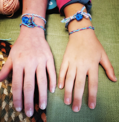 Friendship weaving bracelets